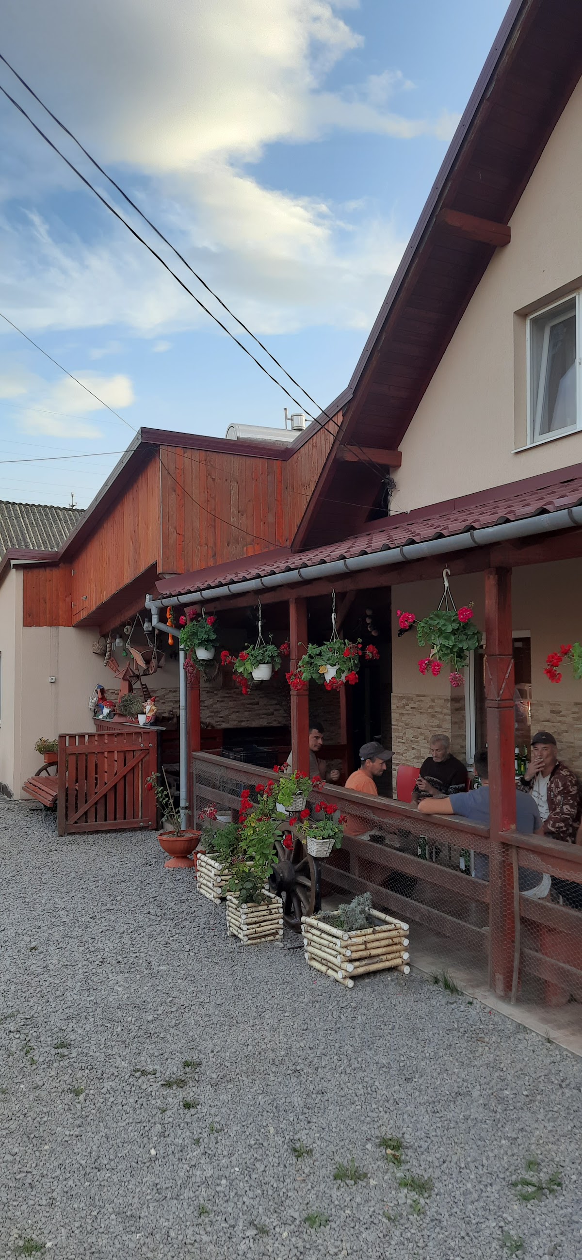 Casa Nico, Fundoaia