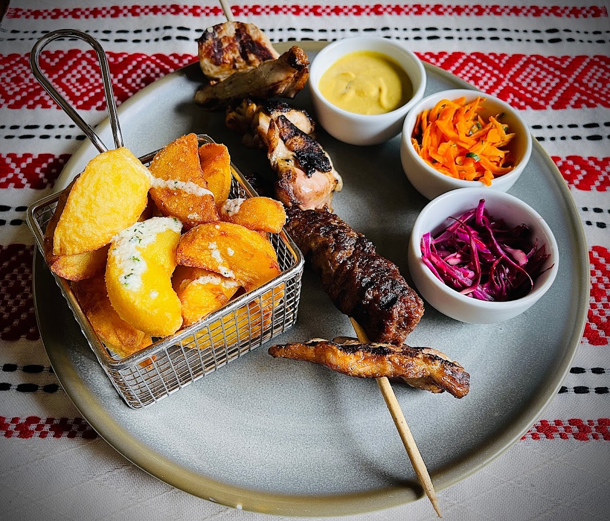 Casa Românească - foto 2