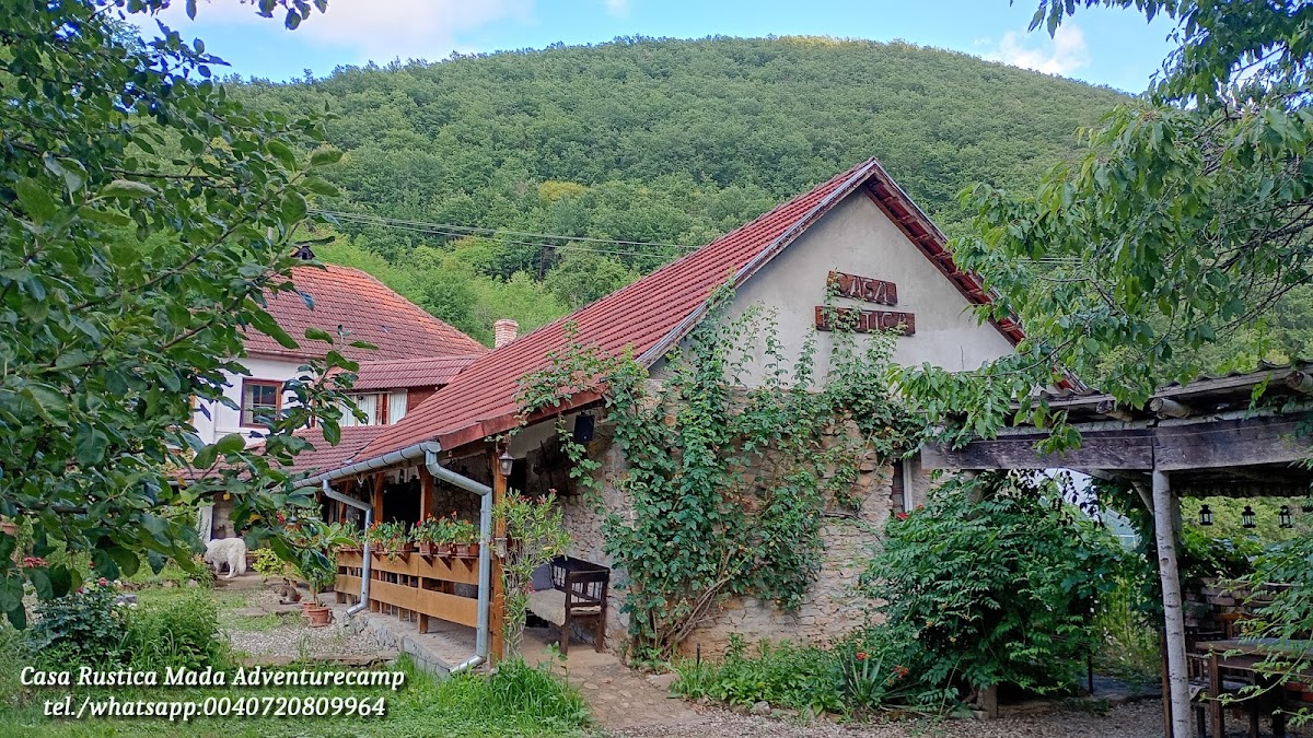 Casa Rustică Mada, Stăuini
