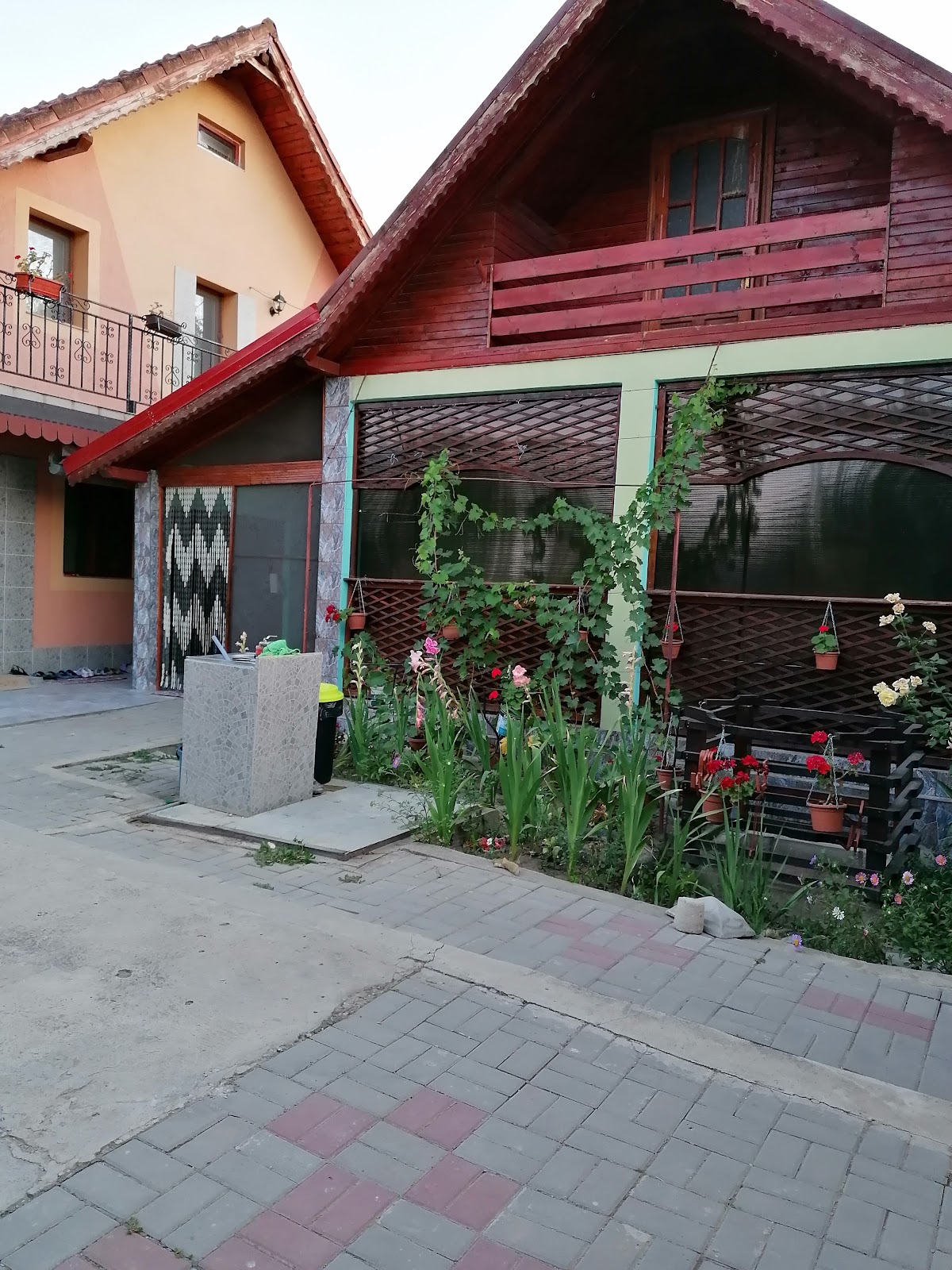 Casa Tinu