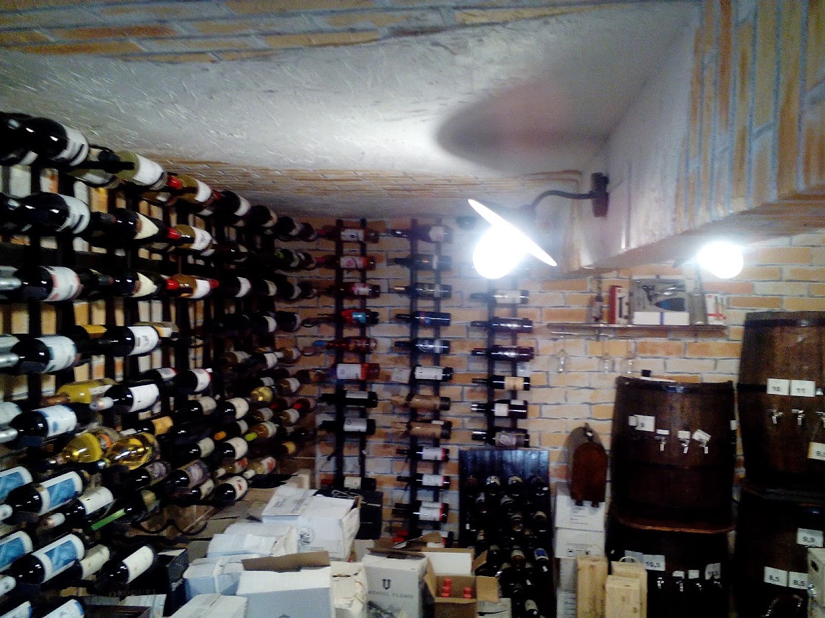 Casa Vinului - foto 1