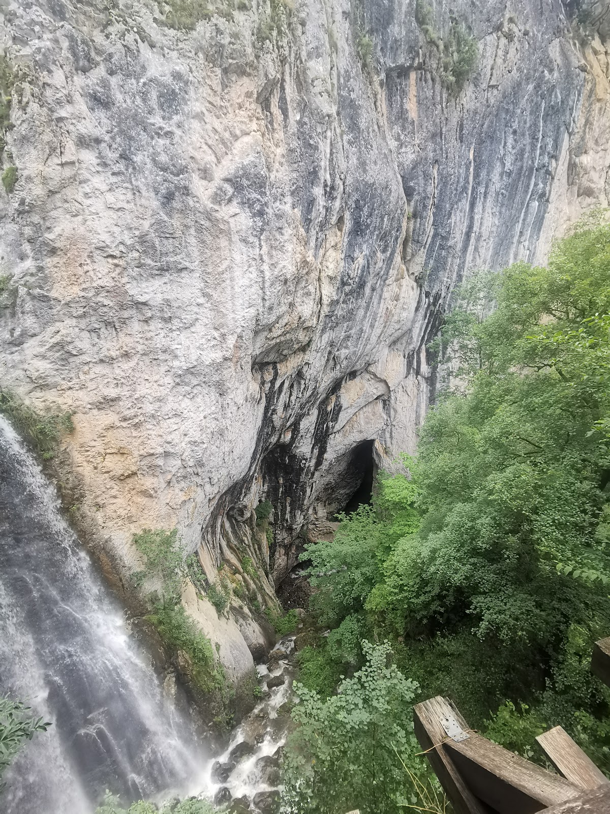 Cascades Dâlbina - foto 3
