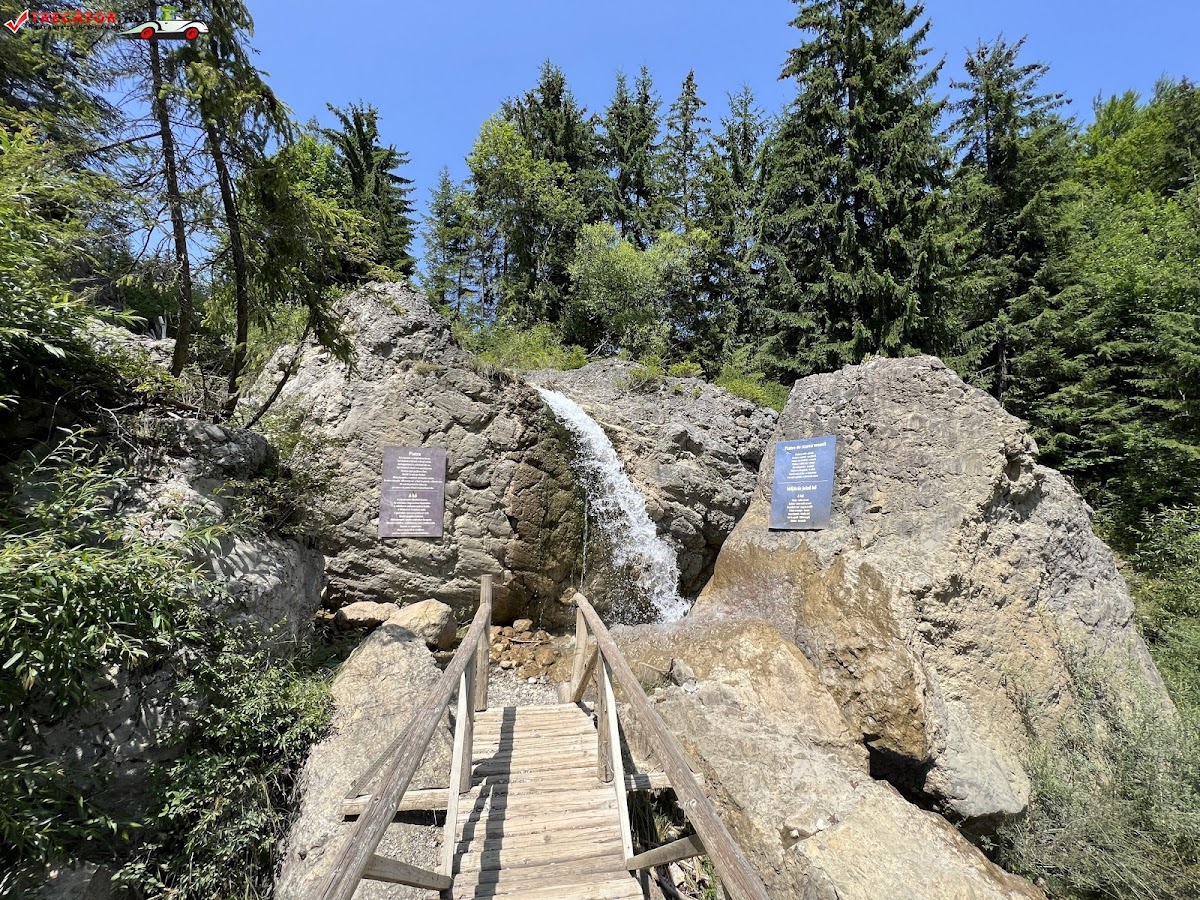 Cascada Iavardi