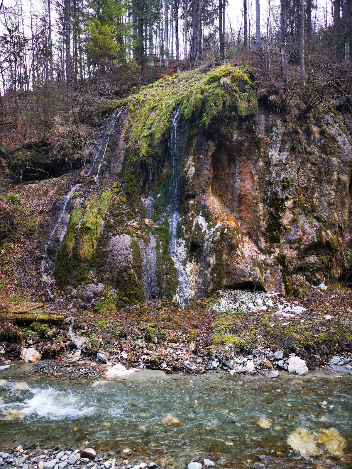 Cascada La Chișătoare - foto 2