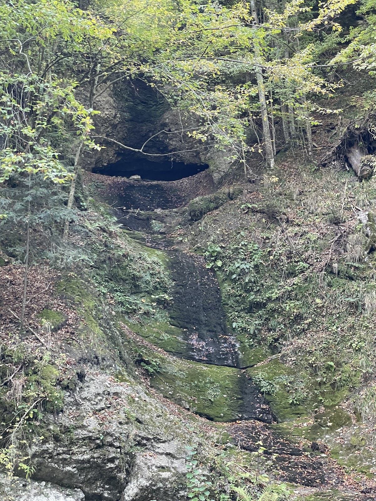 Cascada Moara Dracilor - foto 2
