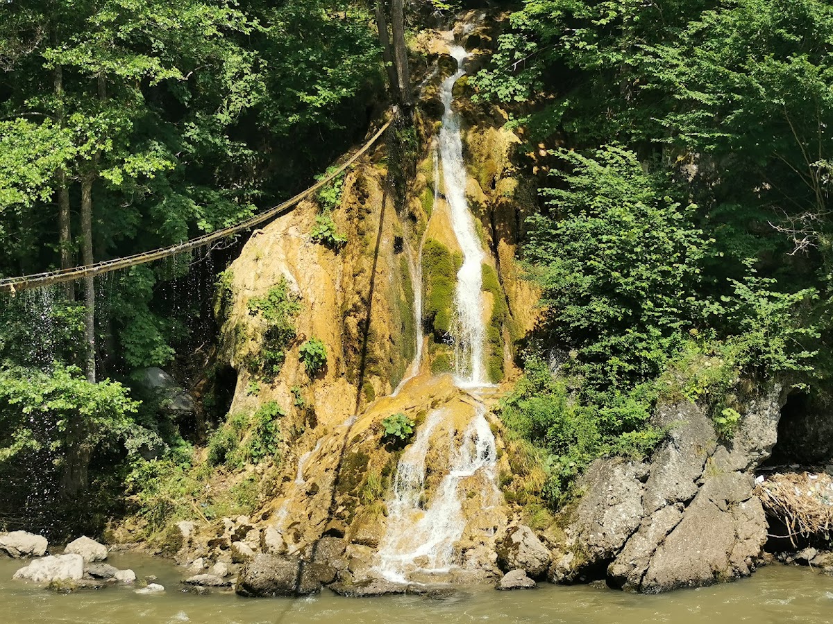 Cascada Șipote