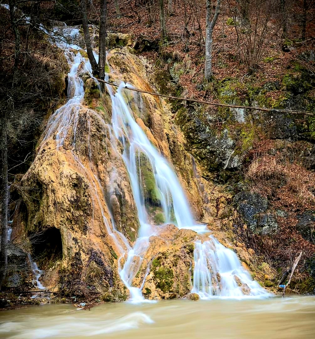 Șipote Waterfall - foto 5