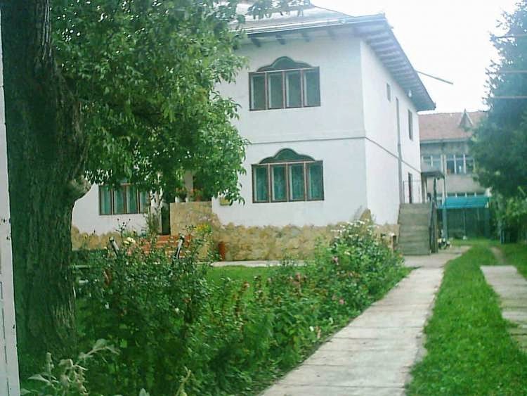 Cassandra, Târgu Neamţ