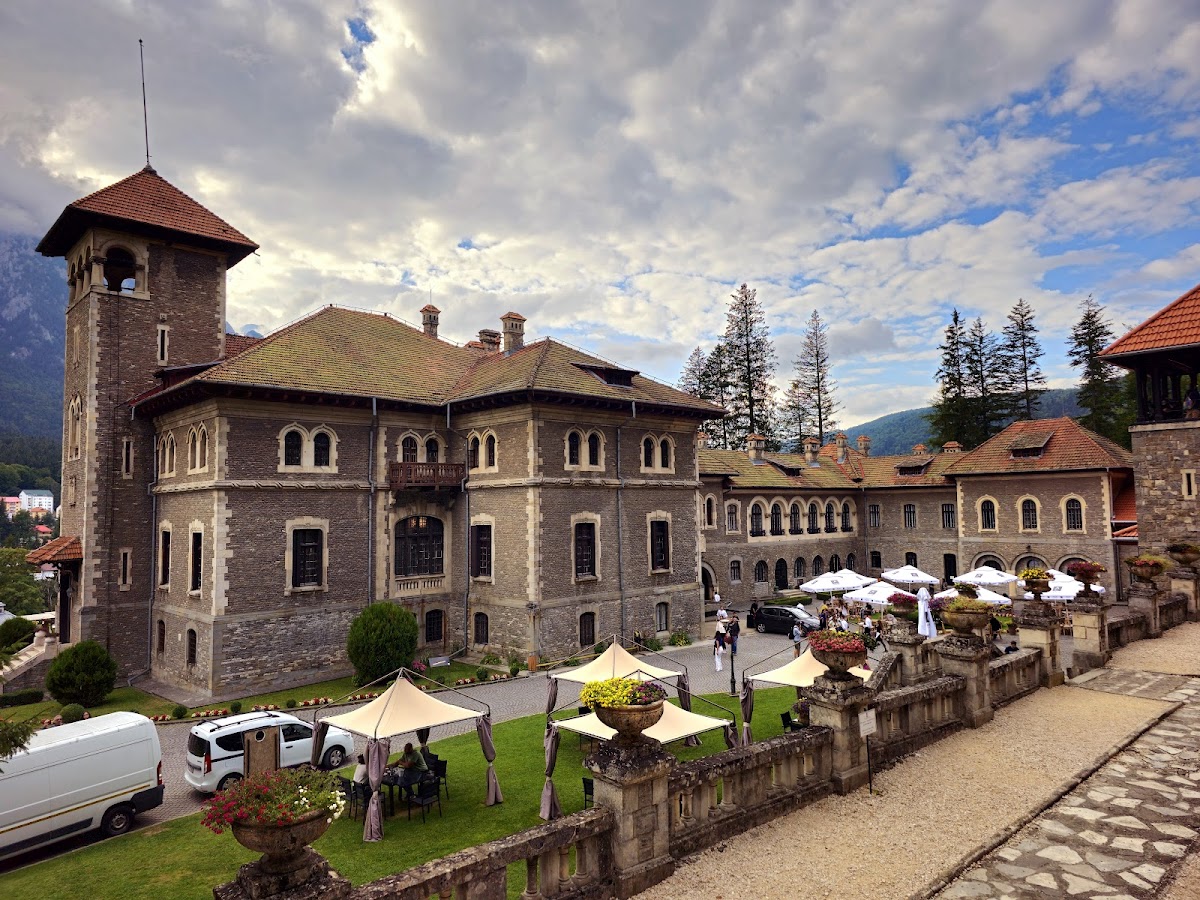 Castelul Cantacuzino - foto 3