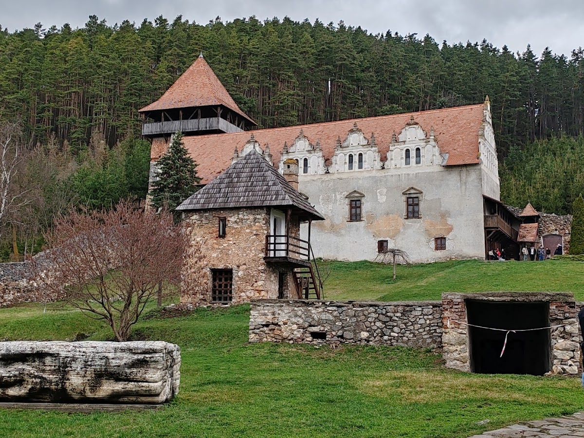 Castelul Lázár - foto 3