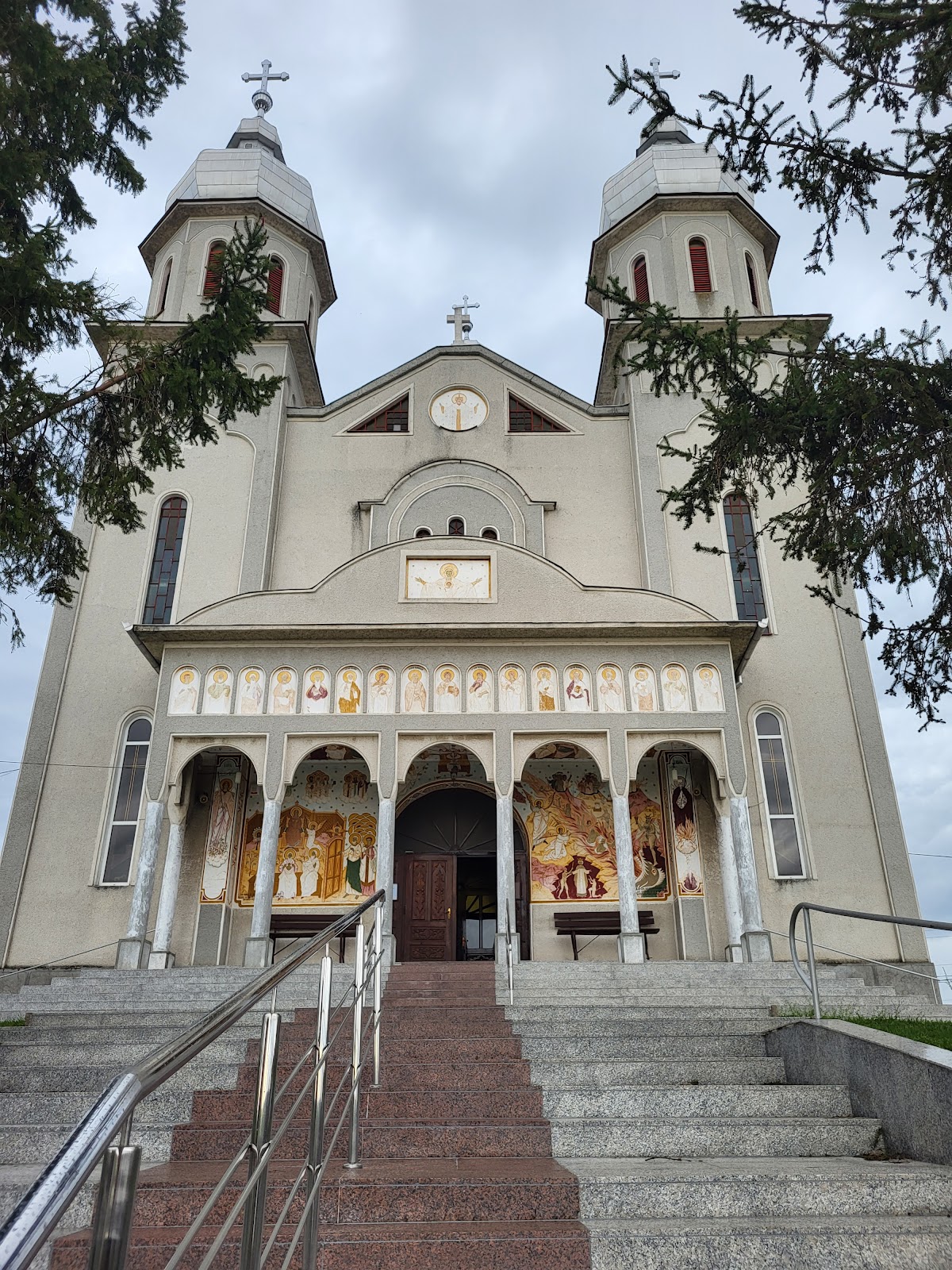 Catedrala Adormirea Maicii Domnului - foto 2