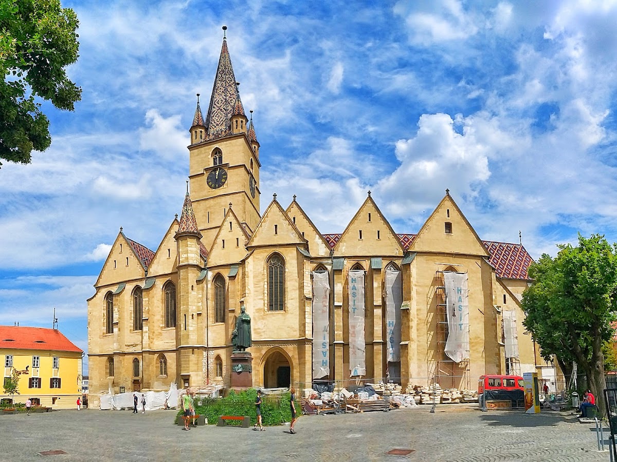 Evangelical Cathedral "Saint Mary" - foto 1