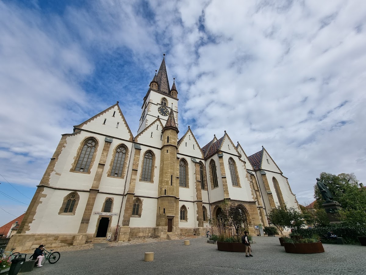 Evangelical Cathedral "Saint Mary" - foto 2