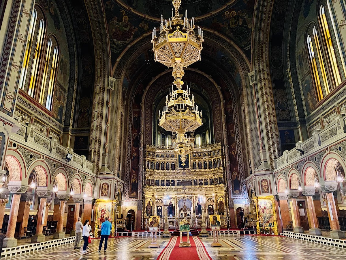 Catedrala Mitropolitană „Sfinții Trei Ierarhi” - foto 3