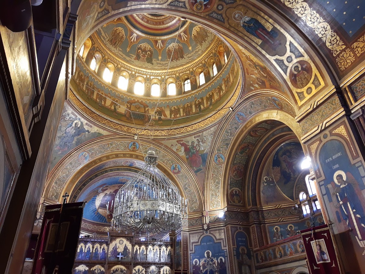 Catedrala Ortodoxă cu hramul Sf.Arhangheli Mihail și Gavril - foto 2