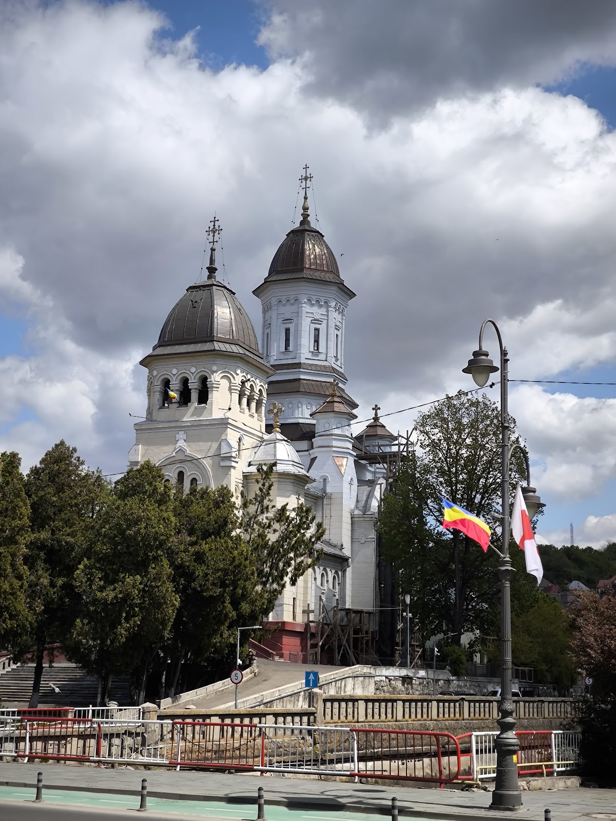 Catedrala Ortodoxă din Turda - foto 2