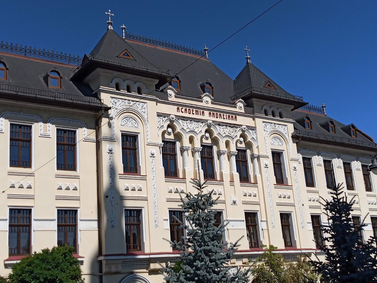 东正教大教堂 "圣三位一体" - foto 5