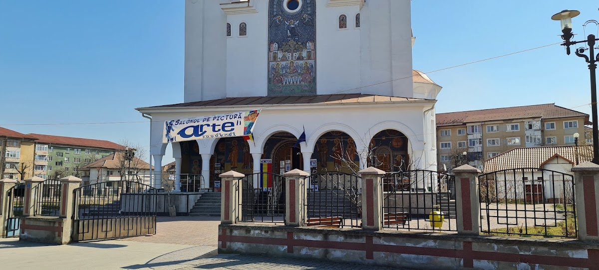 Heilige Dreifaltigkeitskathedrale und Heilige Parascheva - foto 2