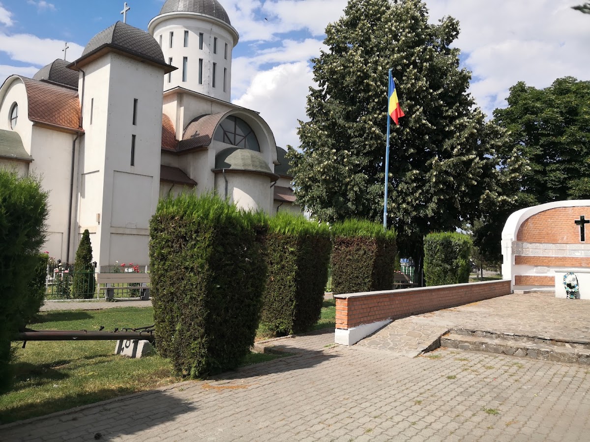 Catedrala Sfinţii Împăraţi Constantin şi Elena