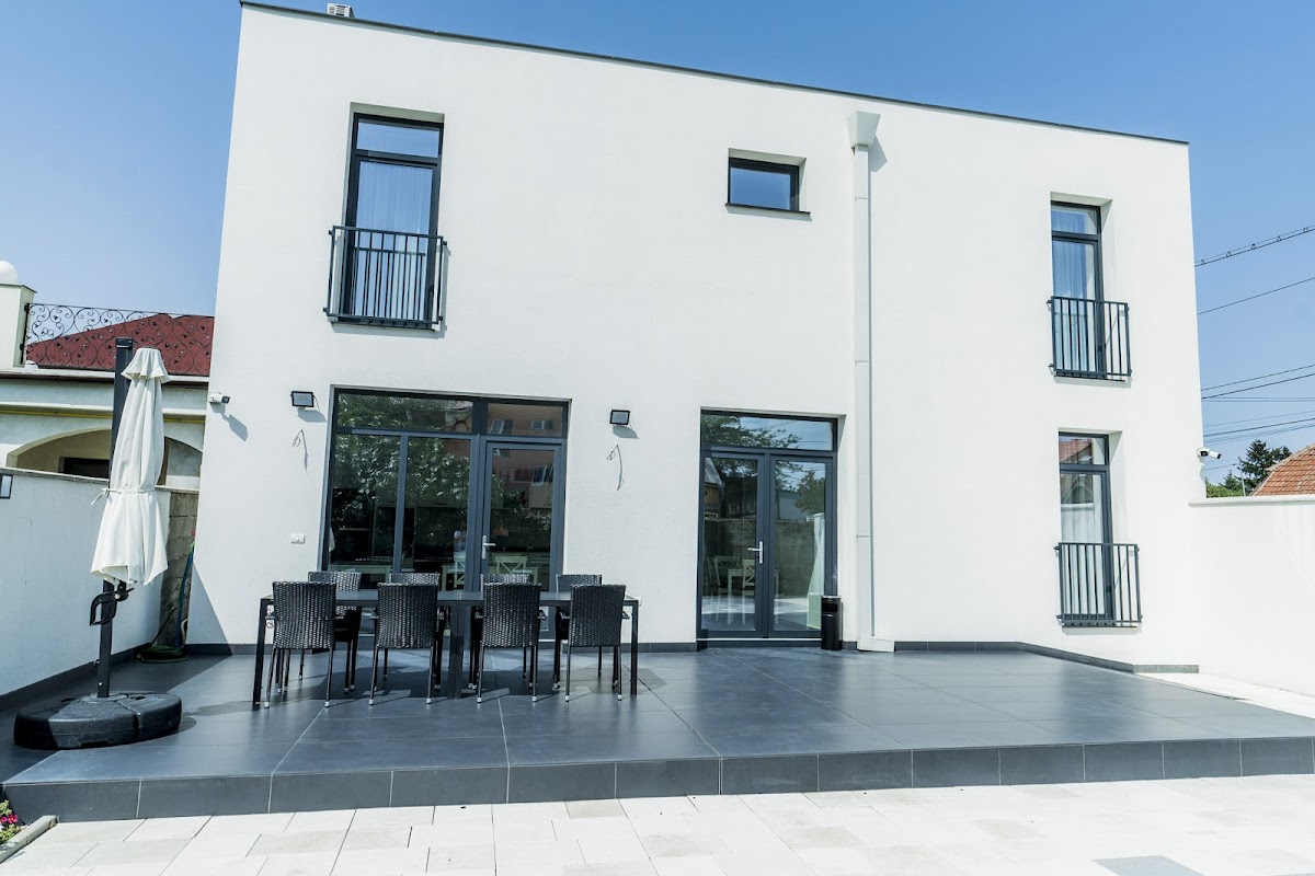 Catharsis House, Oradea
