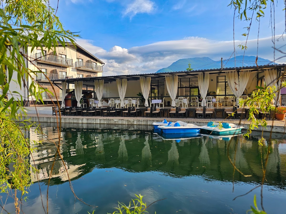 Cazare cu Restaurant Borsa Complex Pescăresc Gura Repezii - foto 1