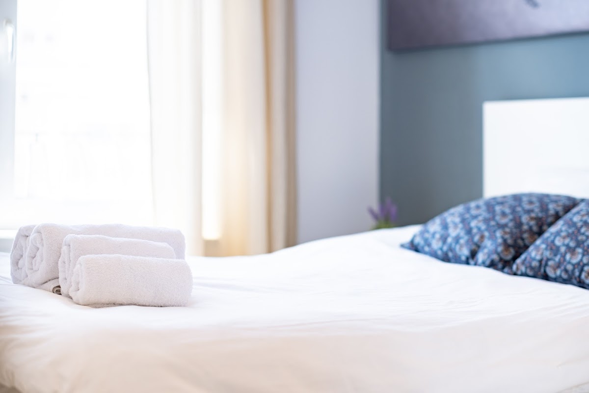 Cazare in regim hotelier by LauriiRent