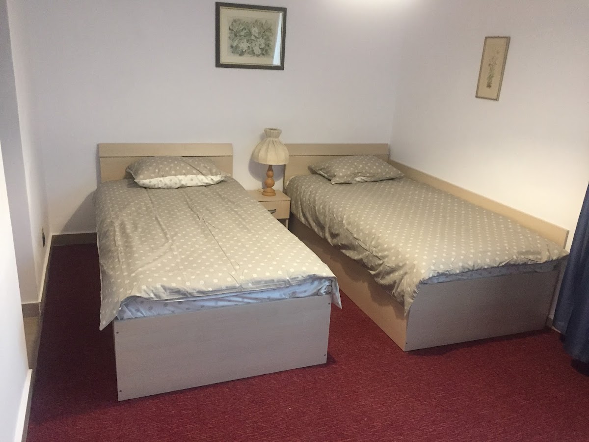 Accommodation Targu Carbunesti