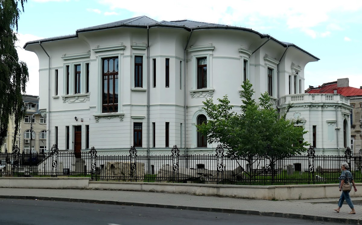 Centrul Cultural "Nicăpetre"