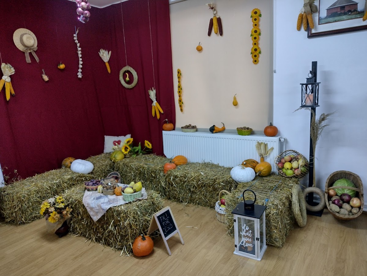 Centrul Închinării - foto 2
