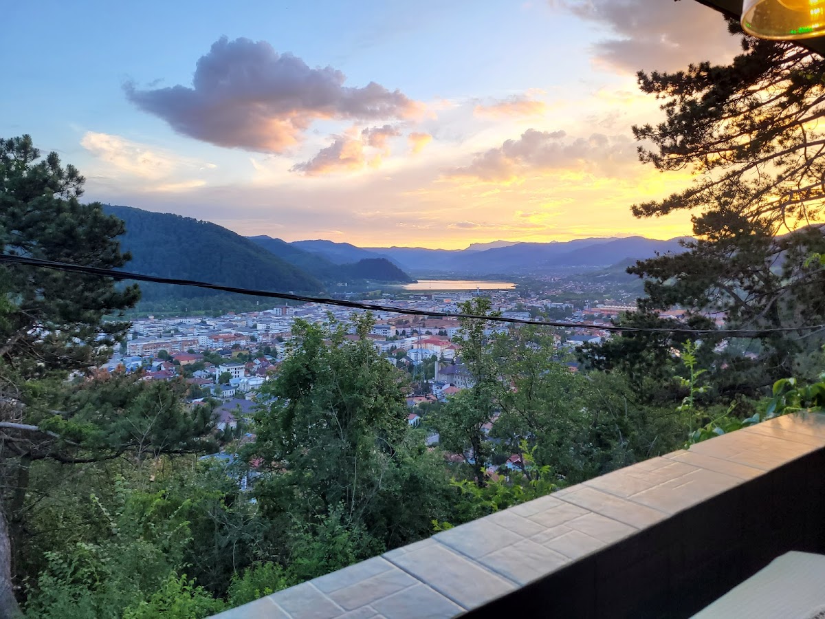 Cercul Gospodinelor - foto 3