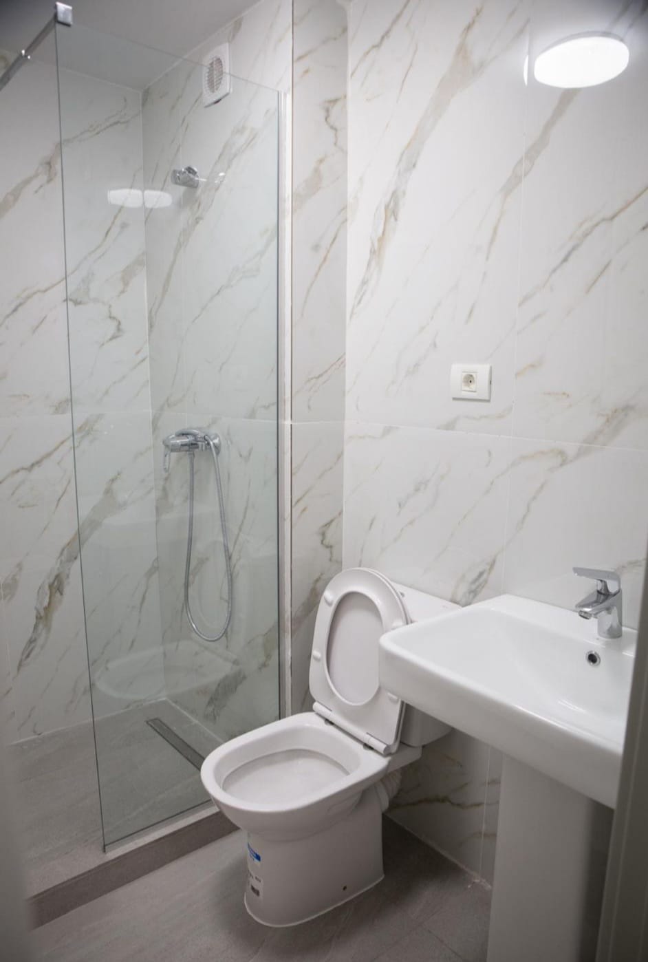 Cernavoda Apartments & Rooms