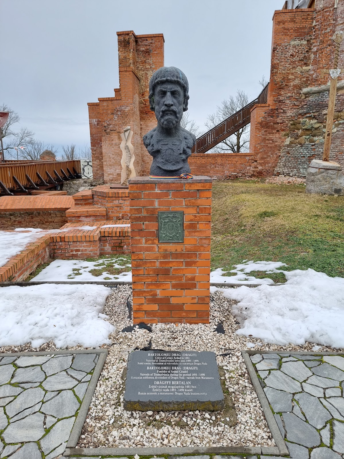 Cetatea Ardud - foto 3
