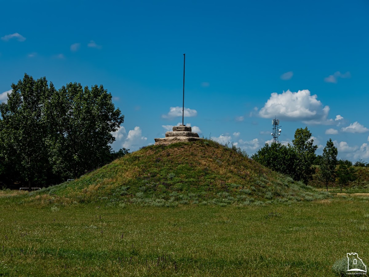 Cetatea Biharia - foto 2