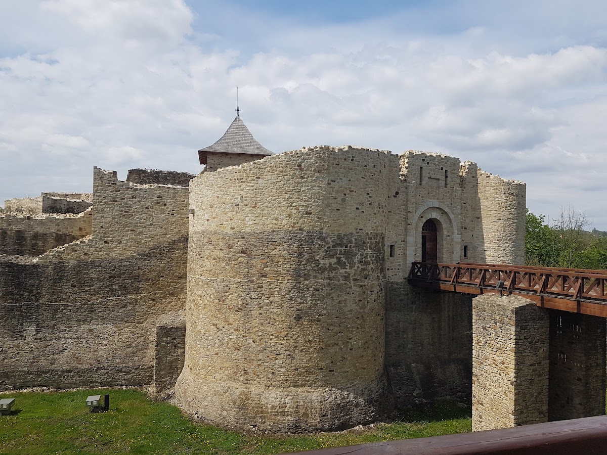 Cetatea de Scaun a Sucevei - foto 3