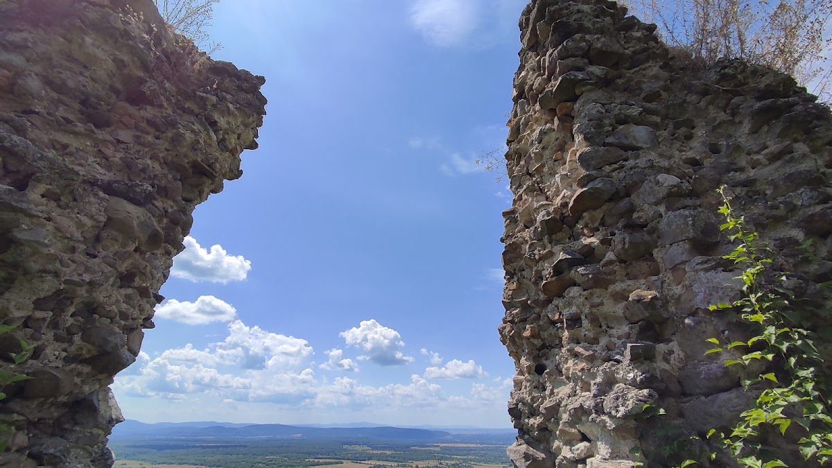 Cetatea Dezna - foto 3