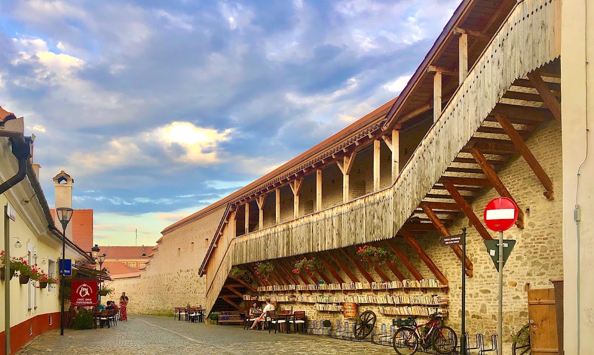 Cetatea Mediaș - foto 4