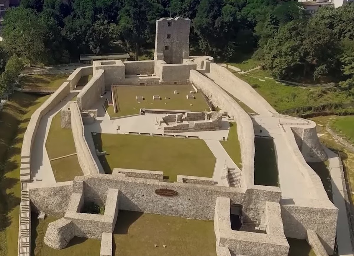 Mittelalterliche Festung von Severin - foto 1
