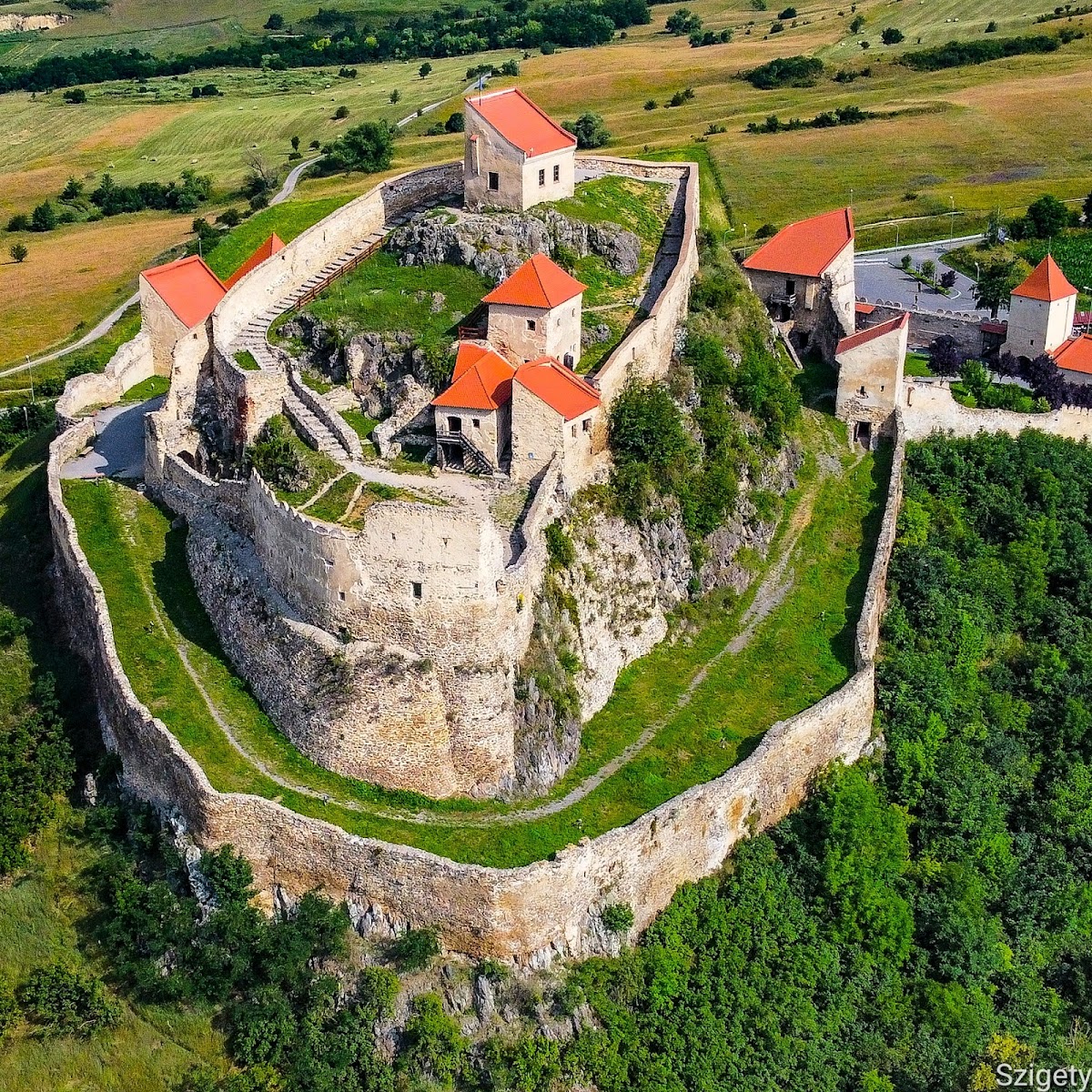 Cetatea Rupea - foto 2