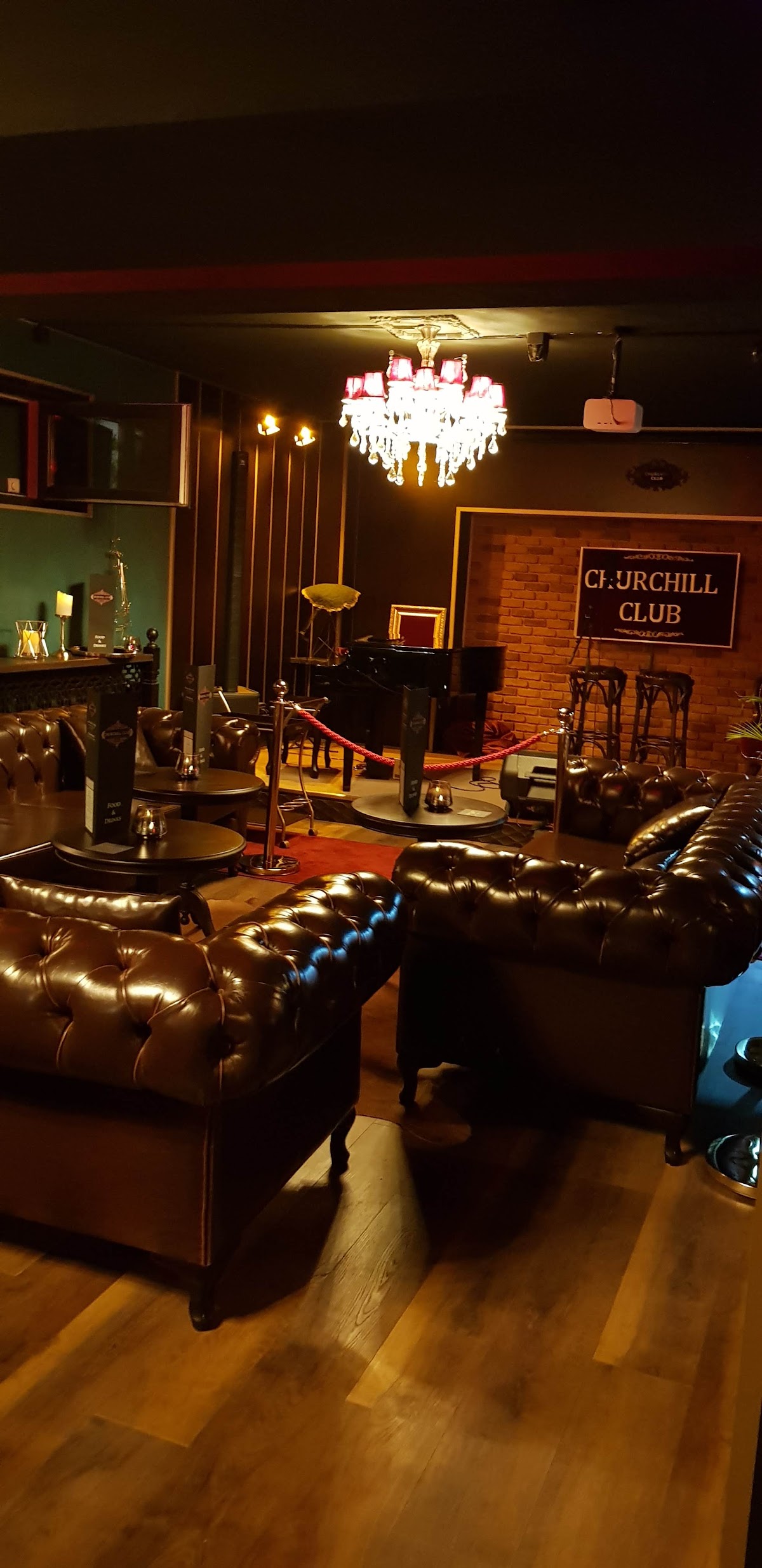 CHURCHILL CLUB - foto 2