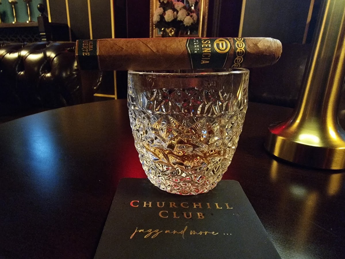 CHURCHILL CLUB - foto 5