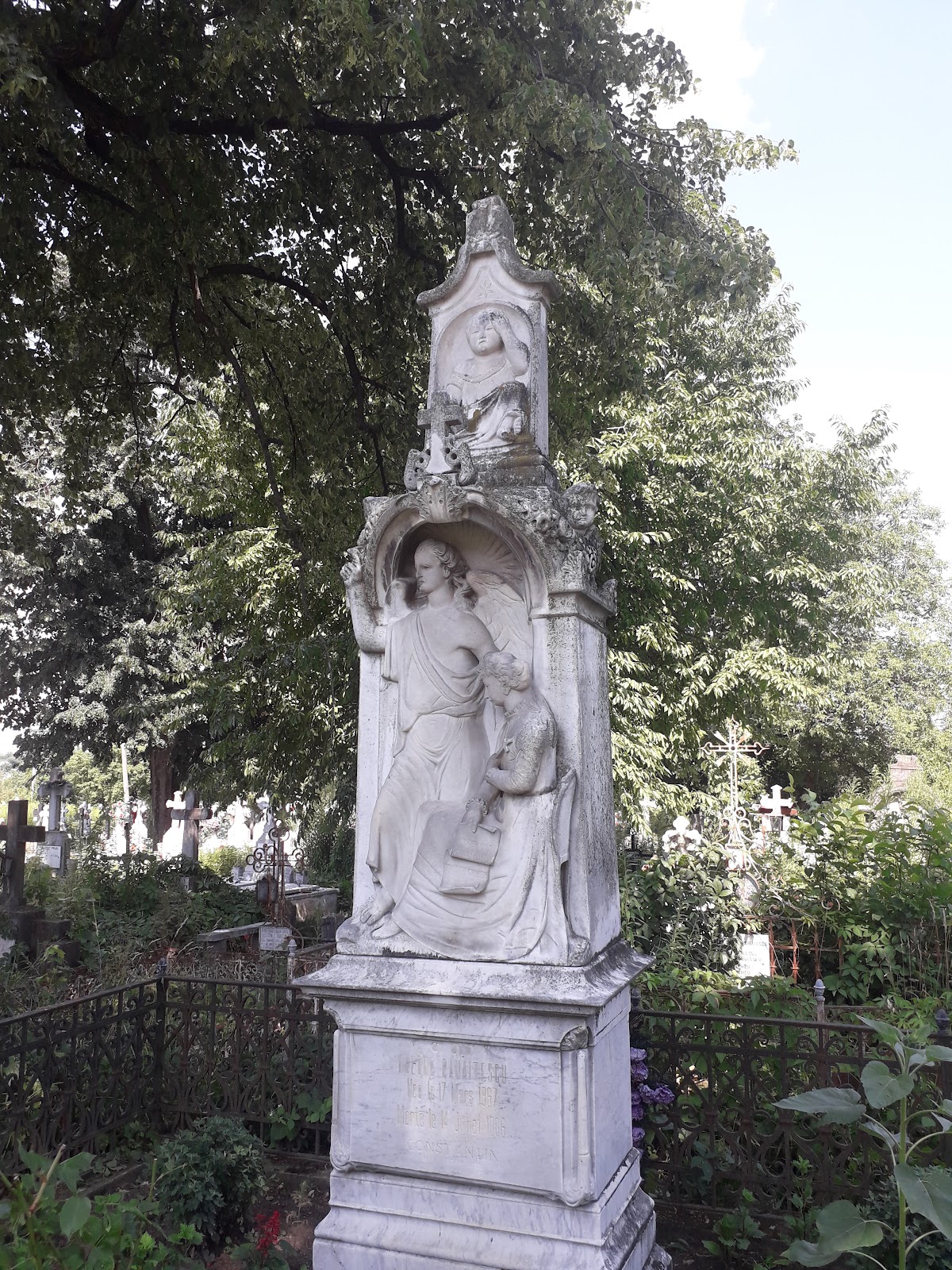Cimitirul Eternitatea - foto 3