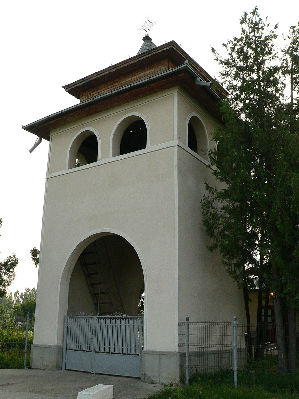 古墓地 Fântânele