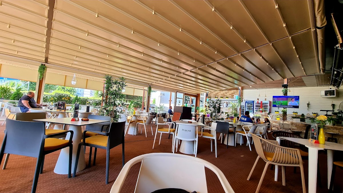 City Hotel & Lounge - foto 1