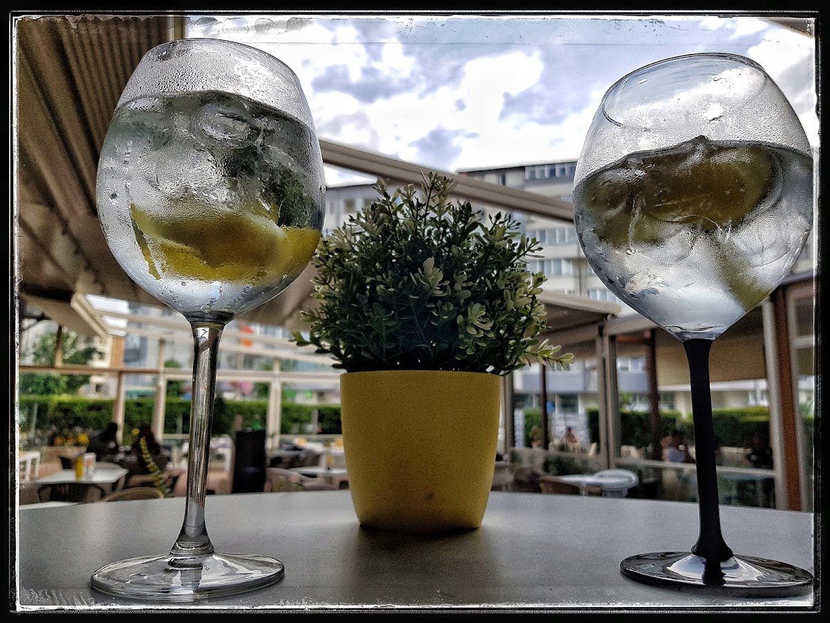 City Hotel & Lounge - foto 2