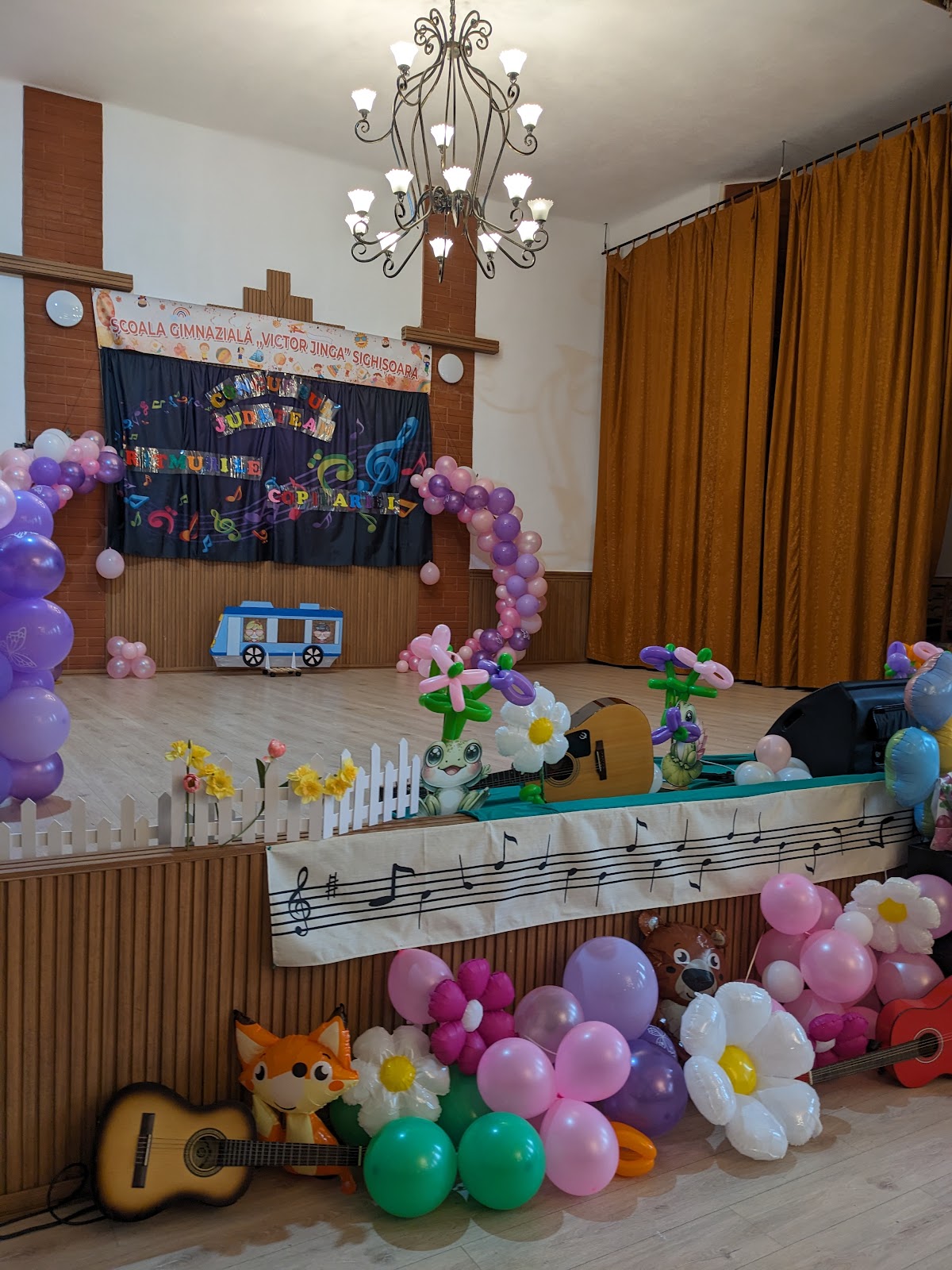 Clubul CFR - foto 2
