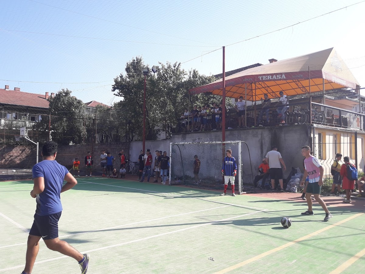 Clubul CFR - foto 3