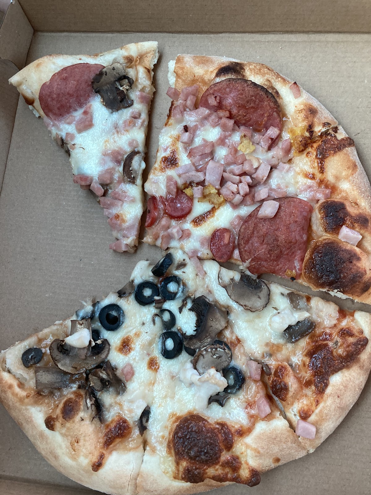 Cofetarie Pizzerie Cazino - foto 3