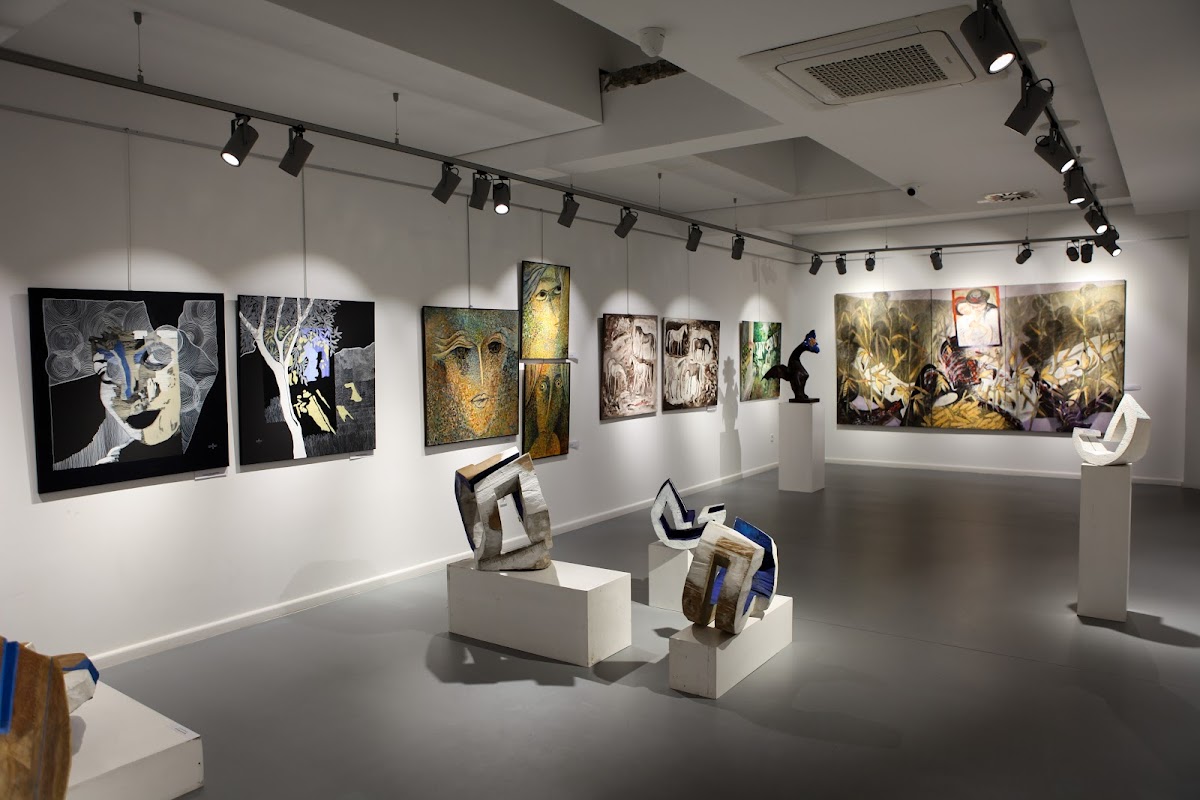 Colonia Pictorilor / Centre d'Art Contemporain Colonia Pictorilor
