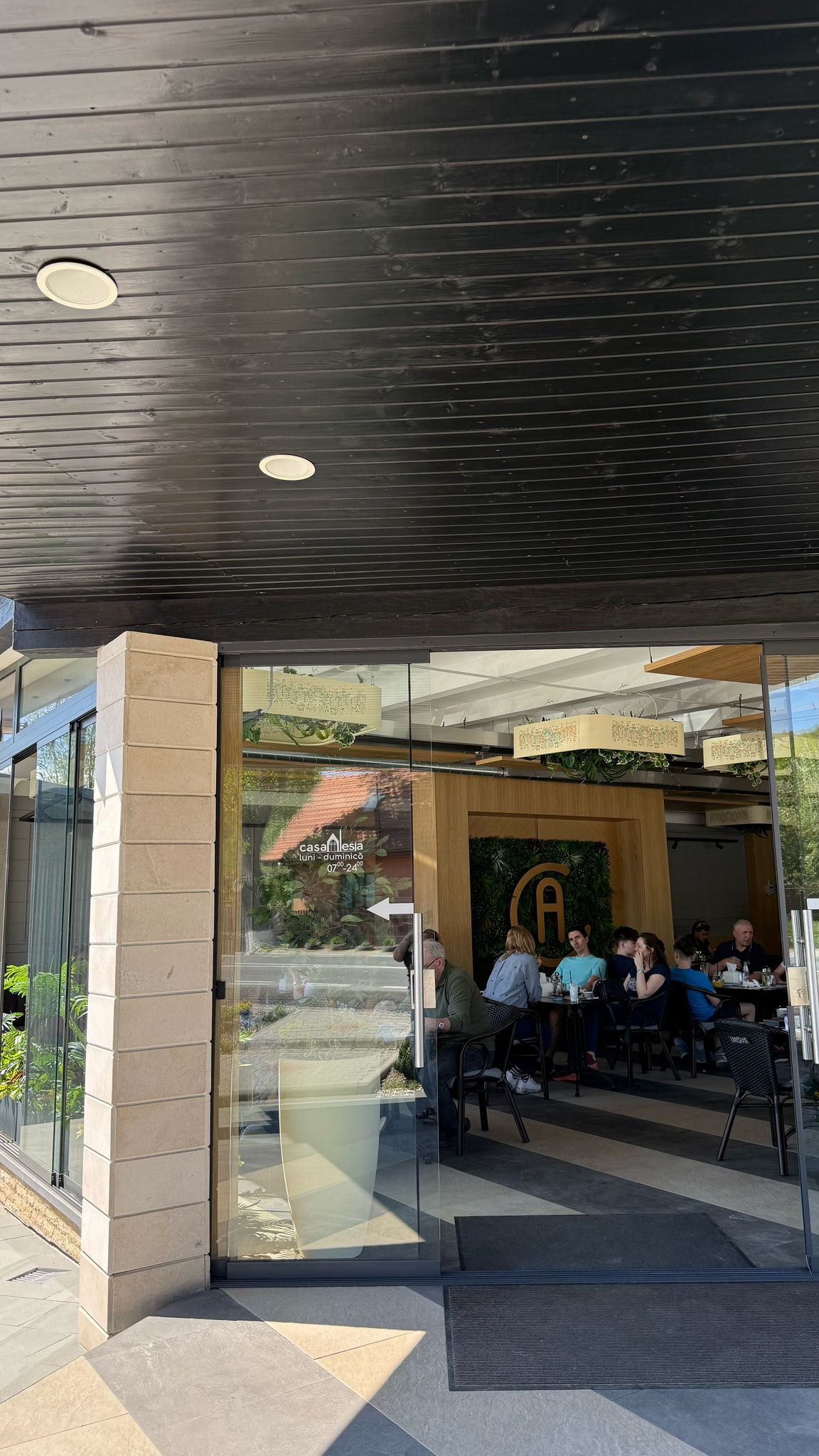 Complex Casa Alesia - Restaurant : Catering : Sali de Evenimente : Cofetarie : Cazare