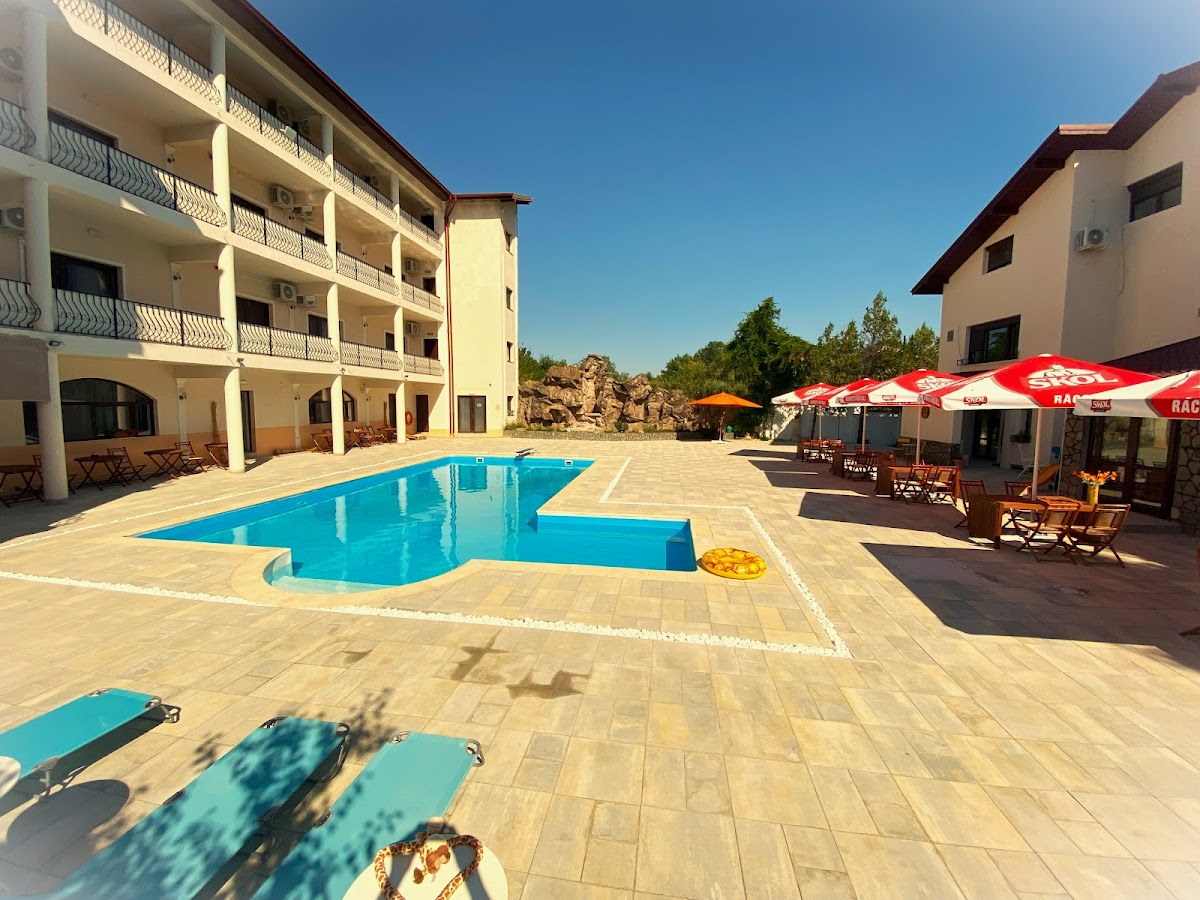 Complex Hotelier Scrovistea